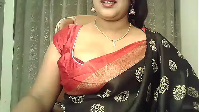 Spandana_Sweety Show in webcam