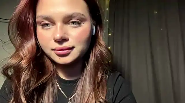 AlveraVolpert – webcam-show