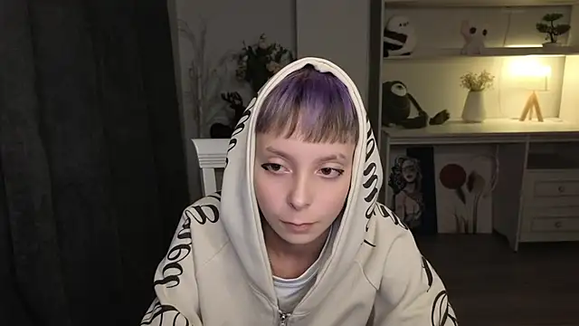 RomaineFlatten live XXX chat