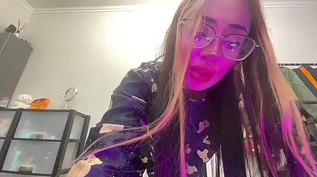 Show modela LanitaGingrich na web-kameri