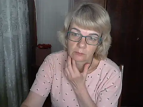 Pokazy przed kamerką – Mia_Olivia25
