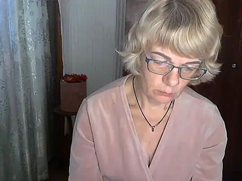 Mia_Olivia25 网络视讯表演