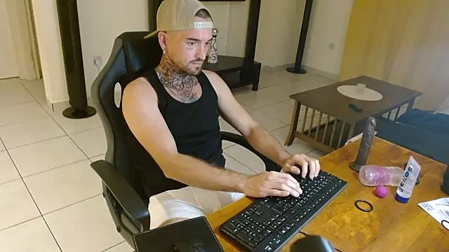 Show de adriano_phox na webcam