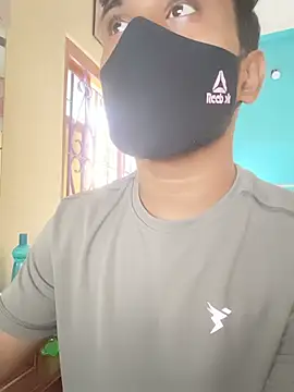 הופעת וובקאם של virgin_lover_boy