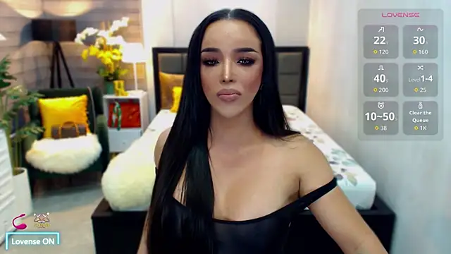 Show modela ThaliaSexGoddes na web-kameri
