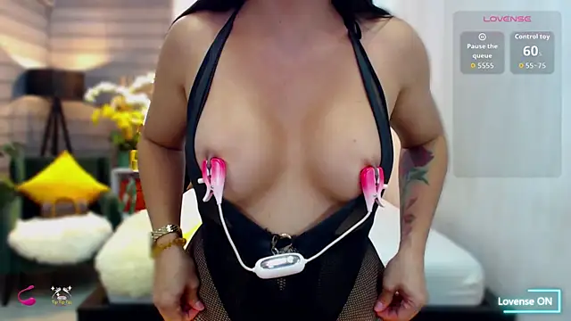 ThaliaSexGoddes' Webcam Show