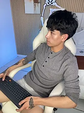 Show modela Filiph_Sterliing na web-kameri