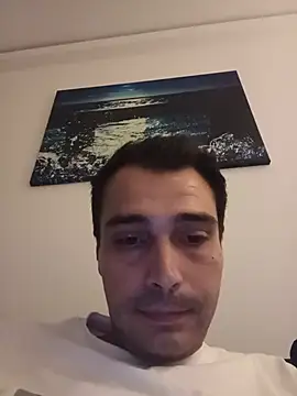 dolcenick: διαδικτυακό σόου στην κάμερα