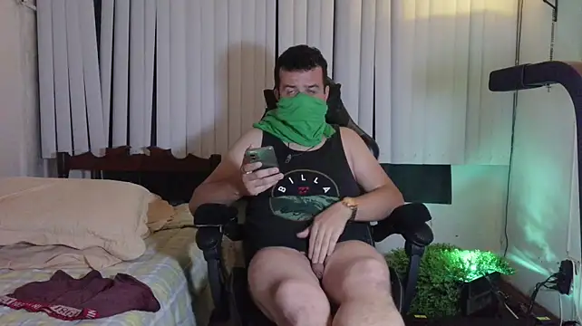 OliveGreenSecret – webcam-show