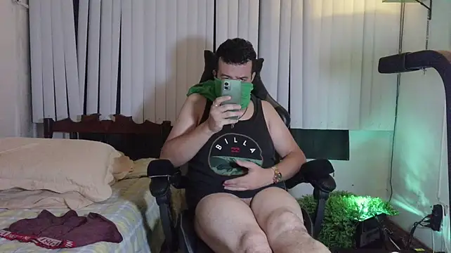 OliveGreenSecret webcam show