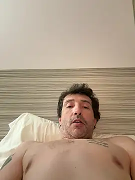 bigteddy44 Show in webcam