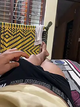 Bunty_Bottom_Ahmdabadd: διαδικτυακό σόου στην κάμερα