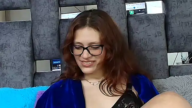 Онлайн чат XXX LARICSABLUE18