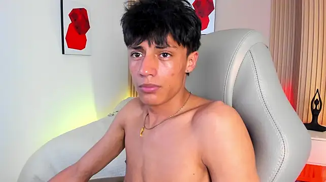 Show modela Im_Tian_ na web-kameri