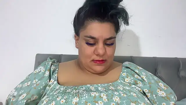 Show de webcam de YourCurvyFantasy