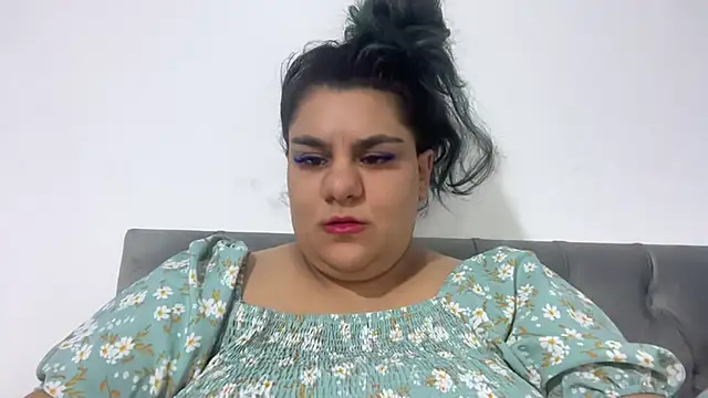Show de YourCurvyFantasy na webcam