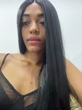 Chocolate__pussy's Webcam Show