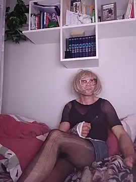 kiniaCd Show in webcam