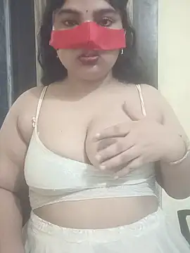 Pokazy przed kamerką – Your_Sanaa1