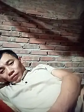 Chillbiiii 网络视讯表演