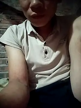Chillbiiii 网络视讯表演