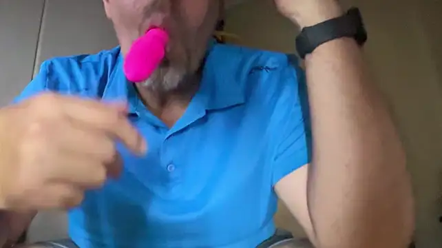 DadyVM Pertunjukan Webcam