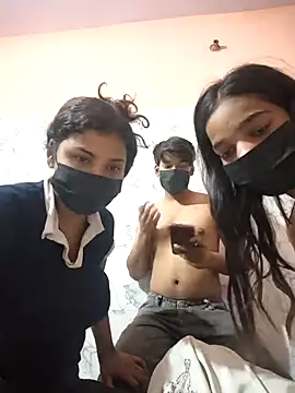 Lela_-Majno_n Webbikameraesitys