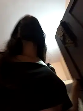 הופעת וובקאם של Lela_-Majno_