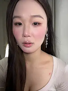 momo-1314 Webcam show