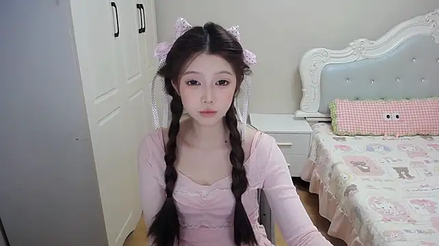 XXX chat uživo modela xiao-di-gua