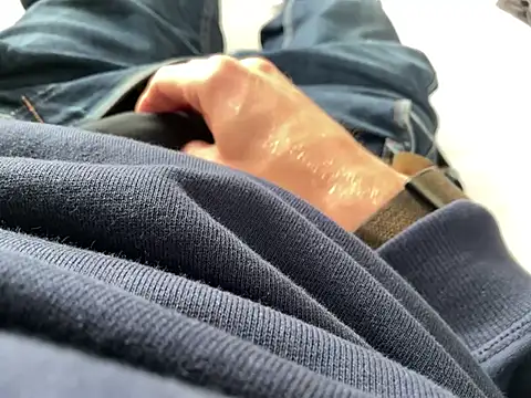 Luckyenglishmanx webcam show