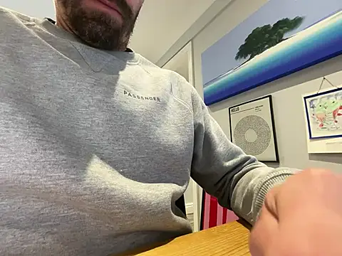 Luckyenglishmanx 网络视讯表演