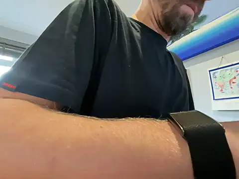 Luckyenglishmanx webcam show