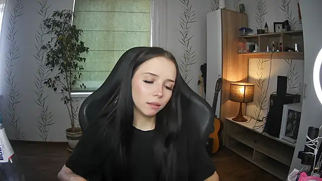 دردشة Avi_Lin الجنسية المباشرة