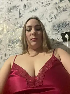 Show modela Emmik24 na web-kameri