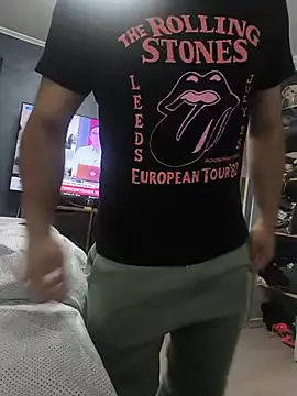 Negritooo311904 Show Webcam