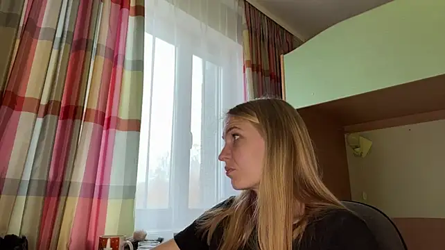 CriseldaStarns' Live XXX Chat