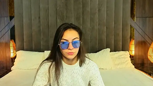 دردشة BelllaMiller الجنسية المباشرة