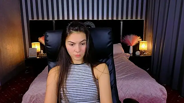 BelllaMiller's Webcam Show