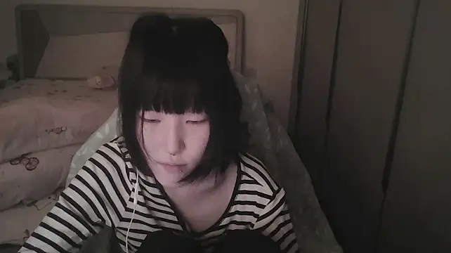 rinaloaz's Live XXX Chat