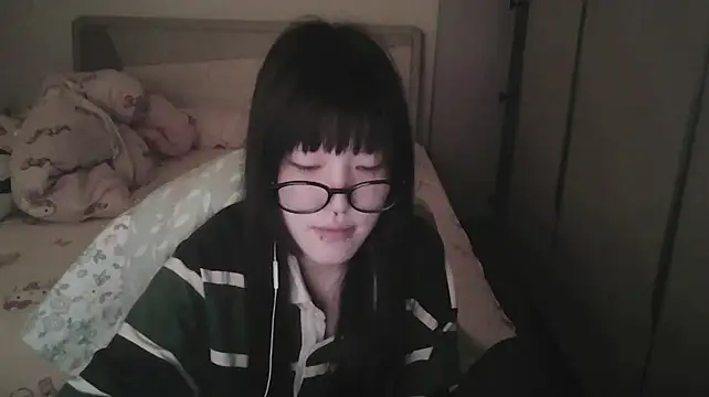 rinaloaz's Live XXX Chat
