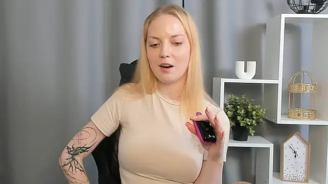 BernardinaHladik's Live XXX Chat