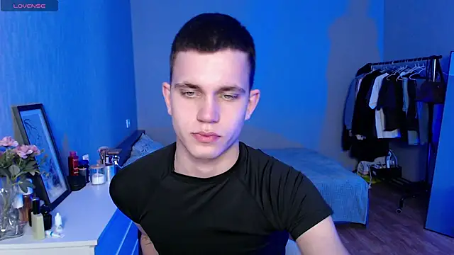 _m0neyken_ webkamerás műsora