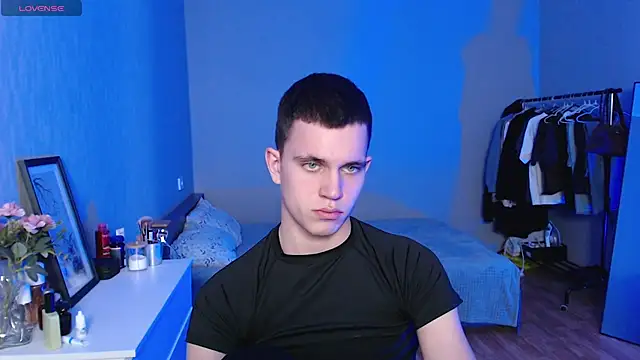 _m0neyken_ Webcamshow