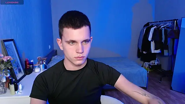 _m0neyken_n Webbikameraesitys