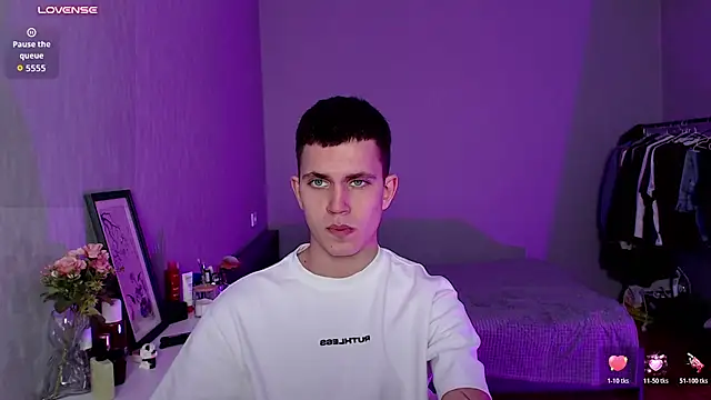 _m0neyken_: вебкам-шоу