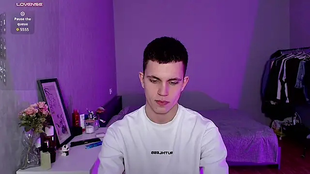 _m0neyken_ – webcam-show