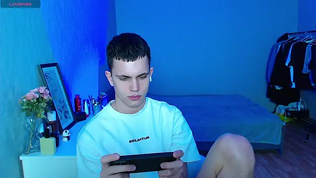 _m0neyken_ Webcam show