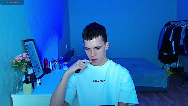 _m0neyken_ Webcam-Show
