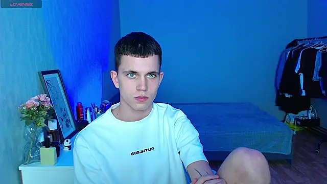 _m0neyken_ webcam show